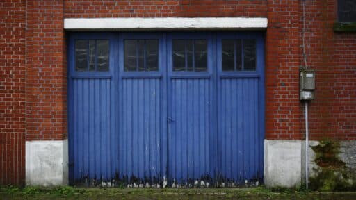 How Insulated Garage Doors Improve Energy Efficiency Today