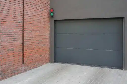 Top Tips on What Homebuyers Notice First About Your Garage Door