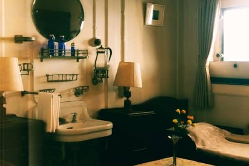 Guest room