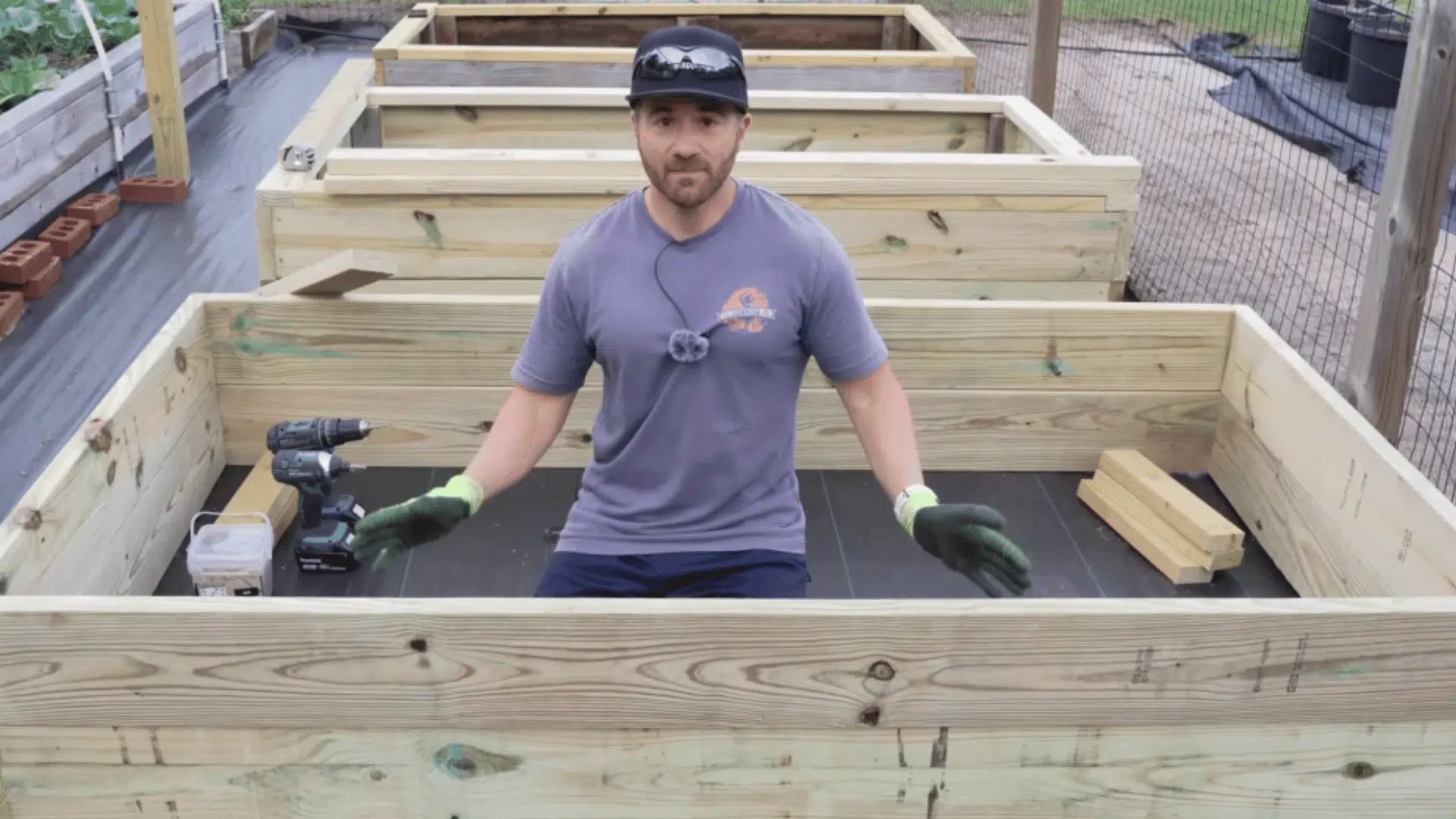 building second identical frame layer with aligned wooden boards