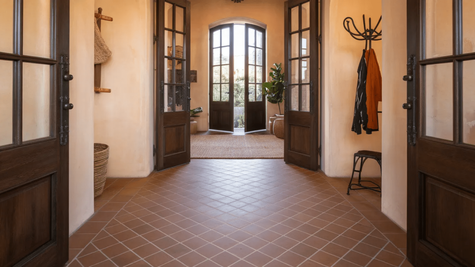 55 Hacienda Spanish Style Interior Ideas for Your Home - Enthralling ...