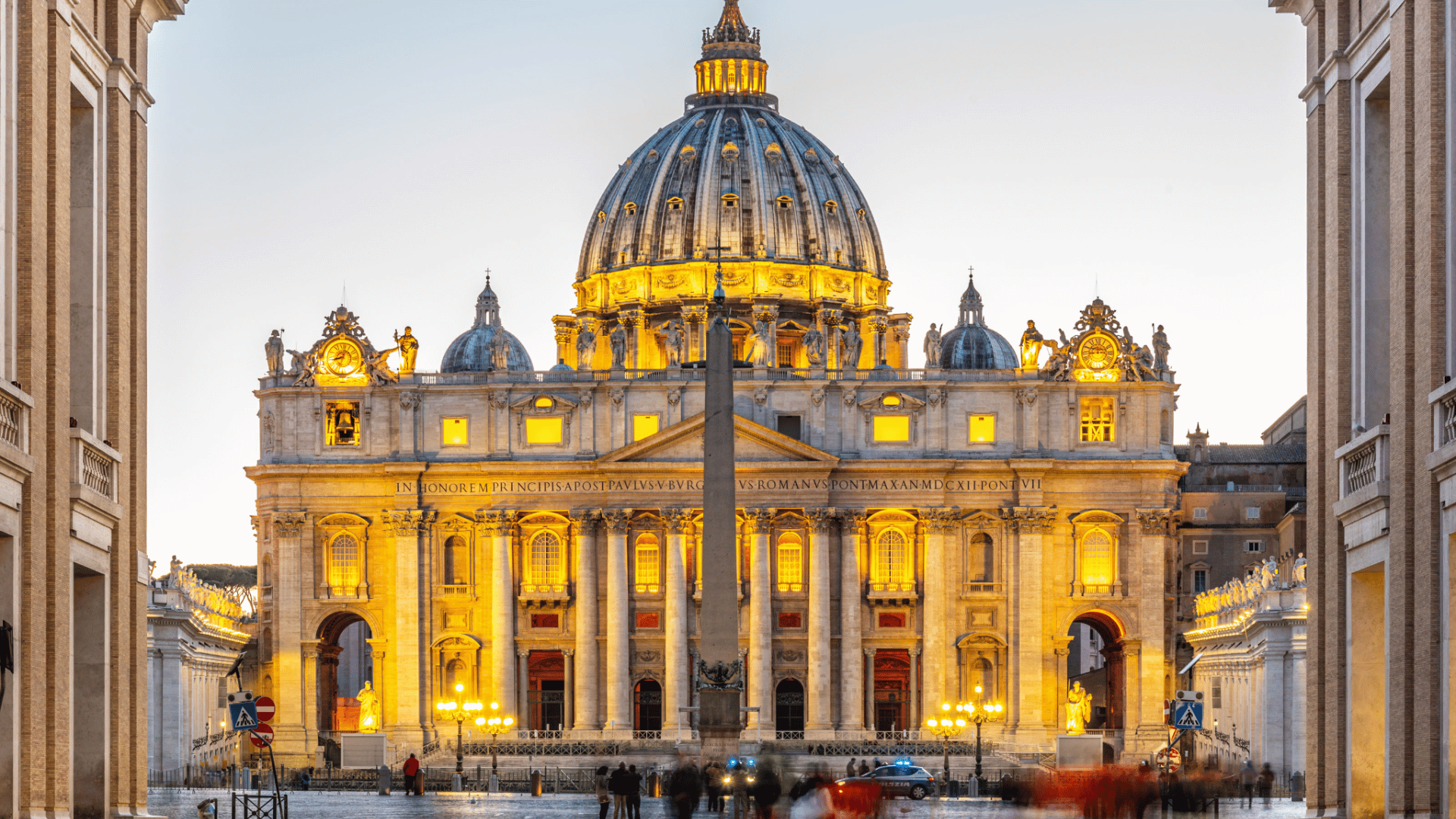 st. Peter’s Basilica with dome and grand scale, reflecting Renaissance european architecture and classical influence. (1)