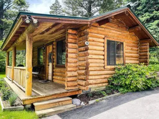 How Long Do Log Cabins Last? A Complete Guide to Lifespan and Longevity