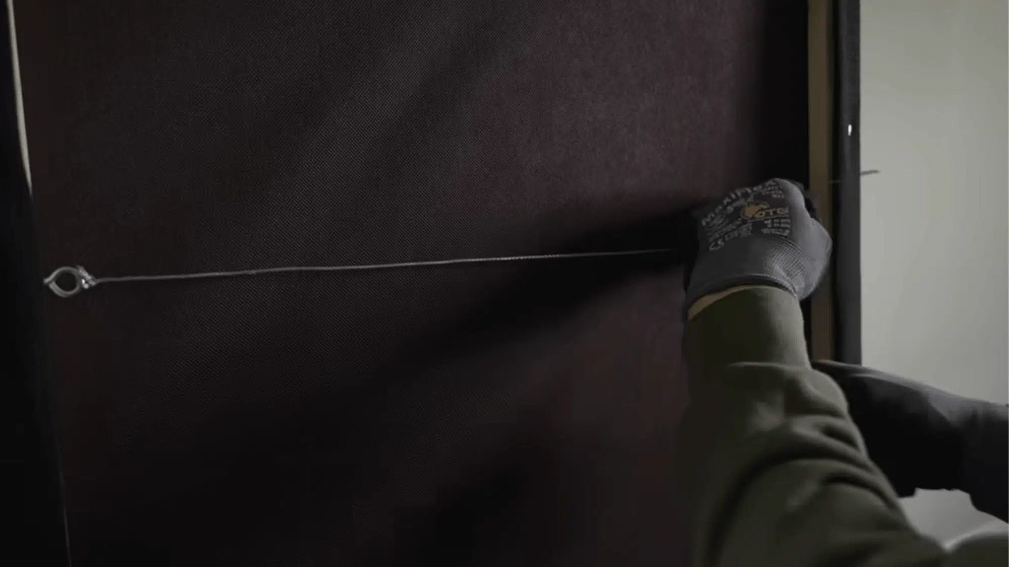 easy installation of acoustic panels on wall using hooks (1)