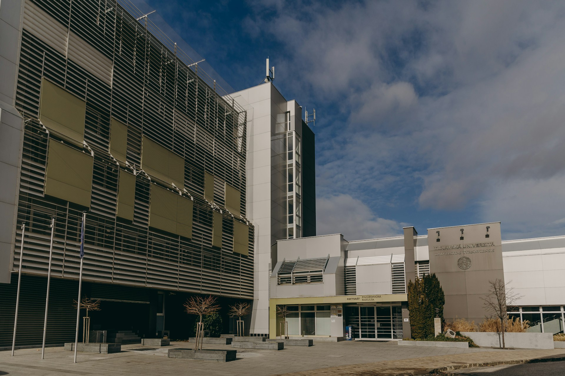 Modern university