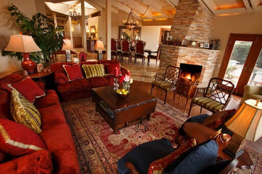 Antique Persian Rugs in Modern Homes: A Dialogue Between Heritage and Contemporary Design