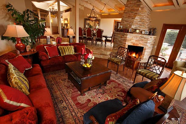 Antique Persian Rugs in Modern Homes: A Dialogue Between Heritage and Contemporary Design