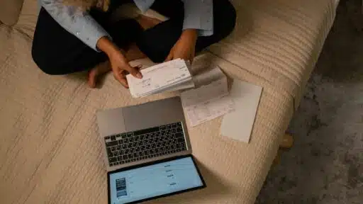 How a Better Checking Account Can Support Better Homemaking