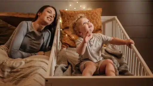 Toddler bed with rails: top 7 solutions for transitioning your toddler to their own bed