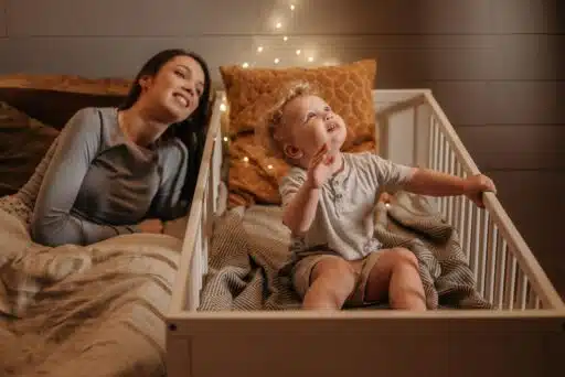 Toddler bed with rails: top 7 solutions for transitioning your toddler to their own bed