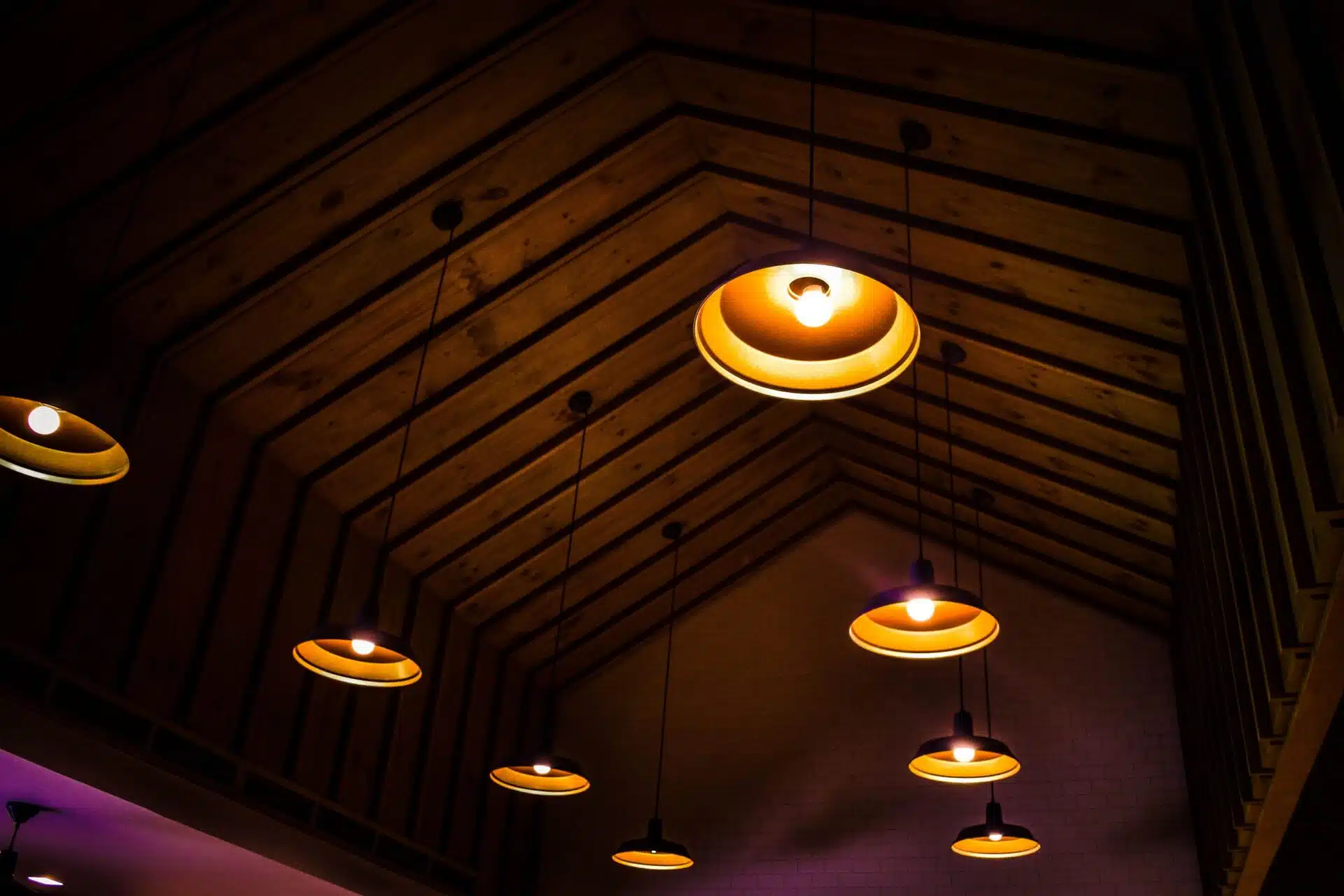 Why Modern Lighting Is the Most Underestimated Element in Contemporary Interior Design
